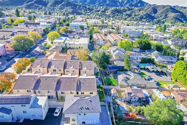 $829,000 | 10357 Commerce Avenue, Unit 7, Tujunga, CA 91042