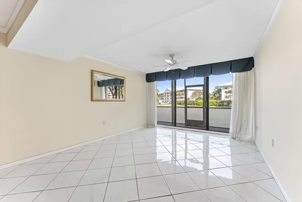$249,900 | 6217 Balboa Circle, Unit 106, Boca Raton, FL 33433