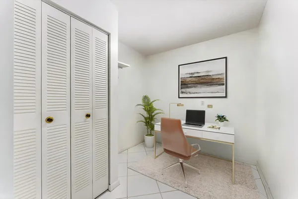 $249,900 | 6217 Balboa Circle, Unit 106, Boca Raton, FL 33433