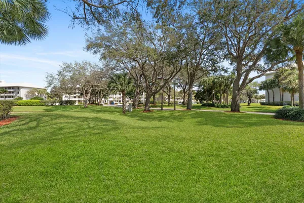 $249,900 | 6217 Balboa Circle, Unit 106, Boca Raton, FL 33433