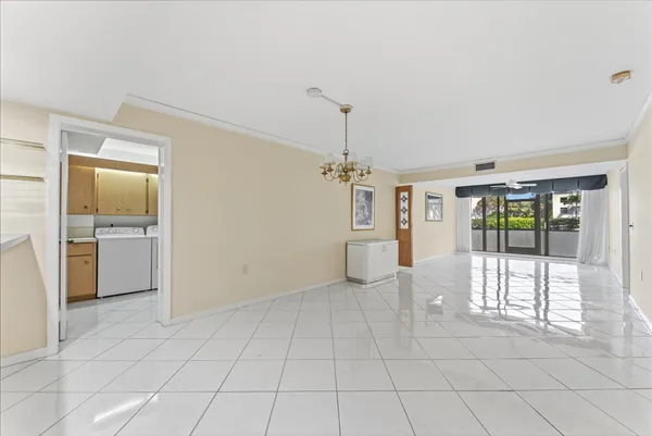 $249,900 | 6217 Balboa Circle, Unit 106, Boca Raton, FL 33433