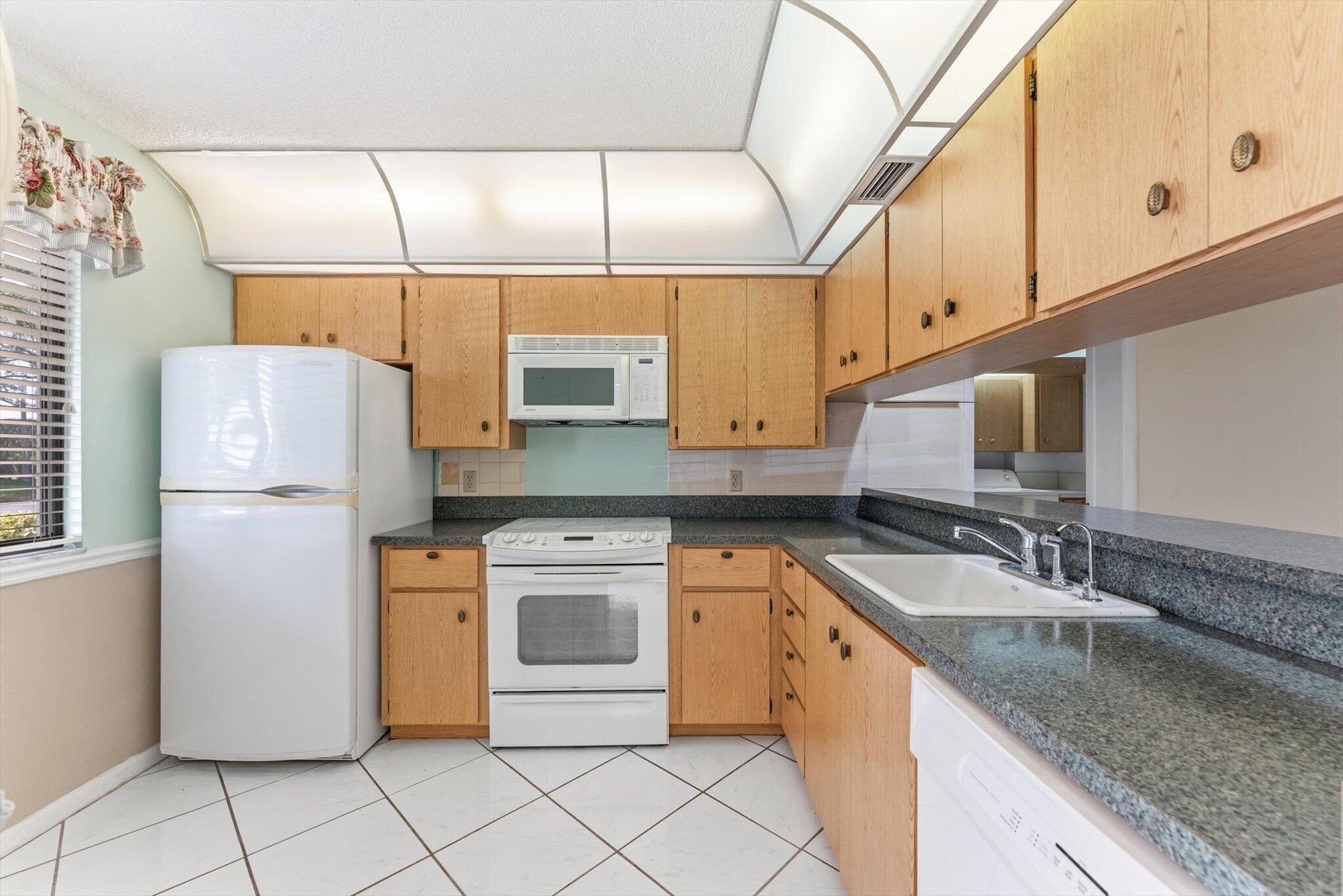 6217 Balboa Circle, Unit 106 Boca Raton, FL 33433 - Photo 8 of 49 06-6