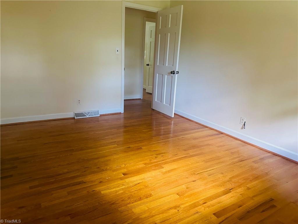 4261 Witherow Road Winston-Salem, NC 27106 - Photo 19 of 40 2nd bedroom