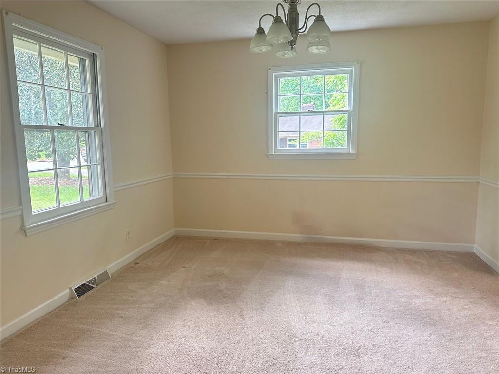 4261 Witherow Road Winston-Salem, NC 27106 - Photo 9 of 40 Dining room