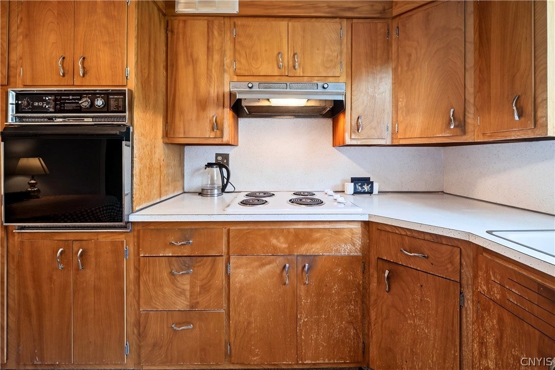 14 Pickwick Road Syracuse, NY 13214 - Photo 12 of 32 Gallery Image 12
