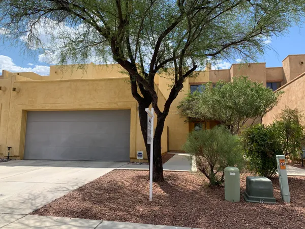 $1,900 | 4181 North Fortune Loop, Tucson, AZ 85719