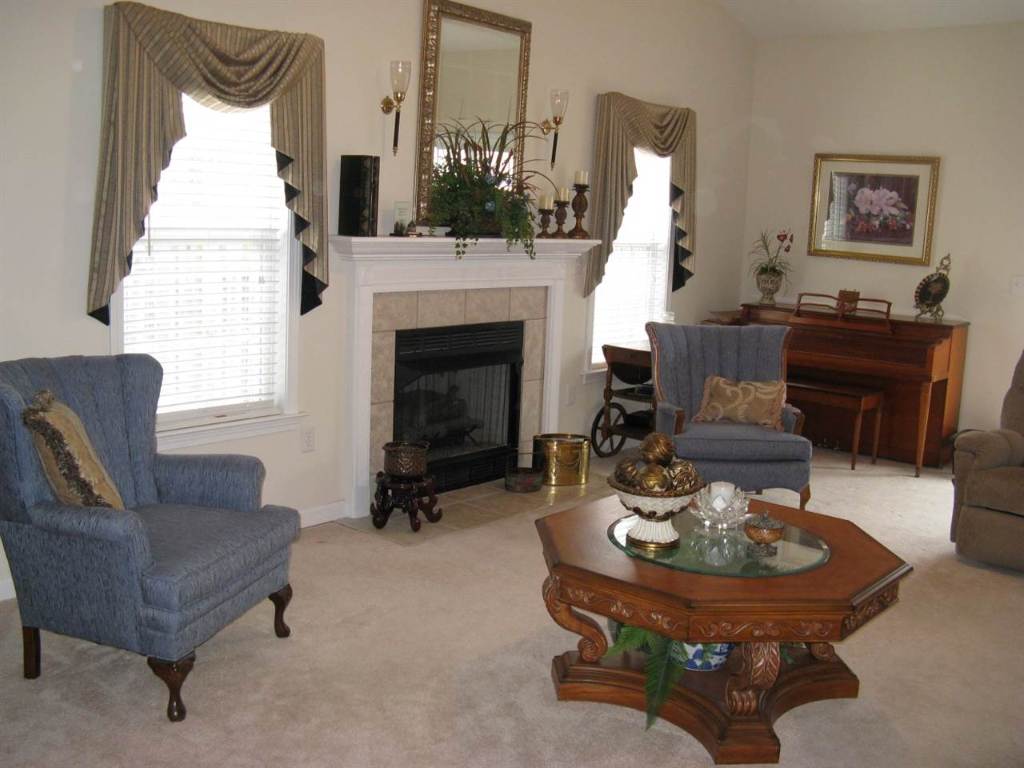 141 Elliott Circle Anderson, SC 29621 - Photo 2 of 20