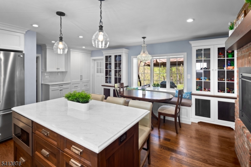 251 Mountainside Road Mendham, NJ 07945 - Photo 2 of 49