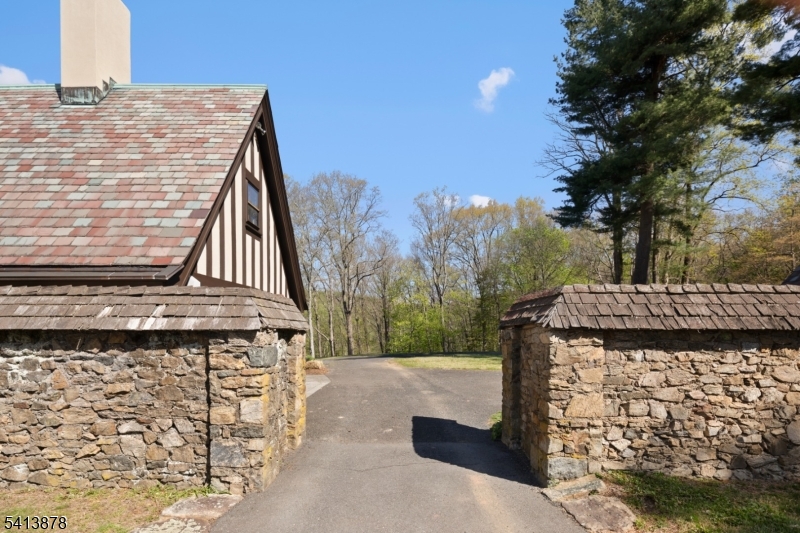 251 Mountainside Road Mendham, NJ 07945 - Photo 36 of 49