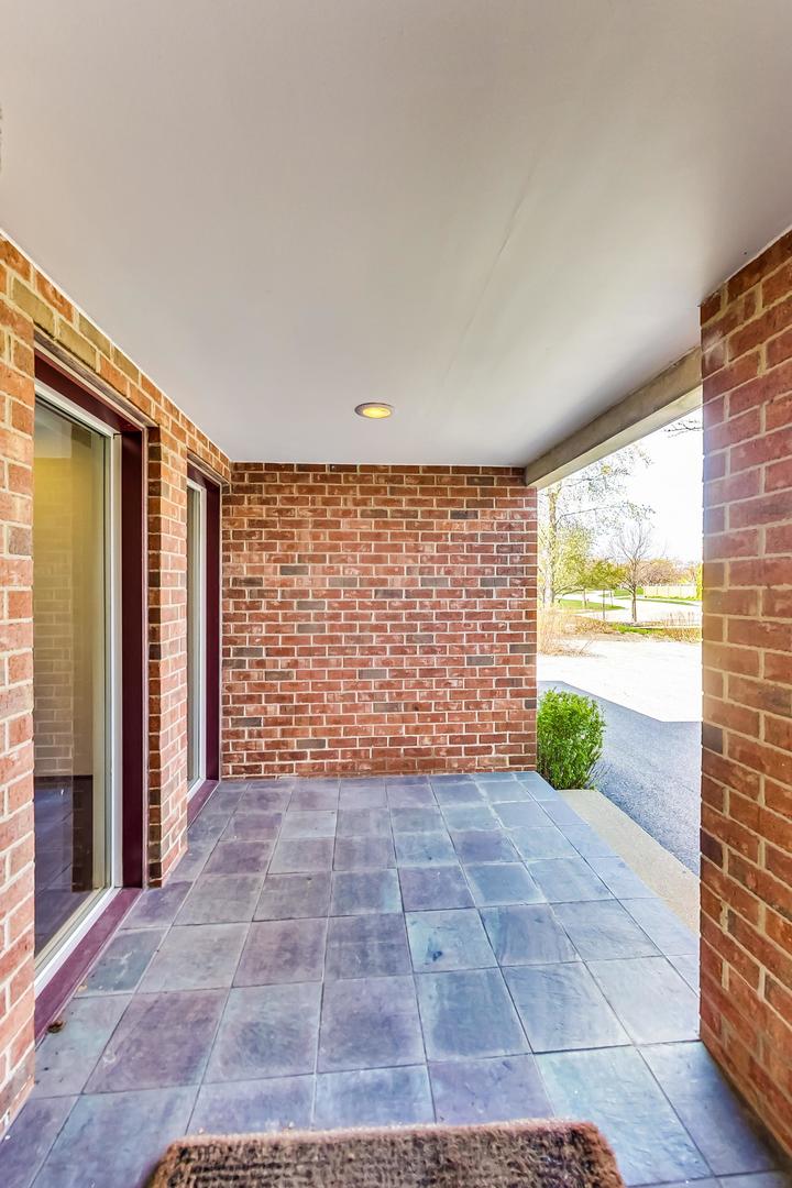 331 Milford Road Deerfield, IL 60015 - Photo 2 of 32