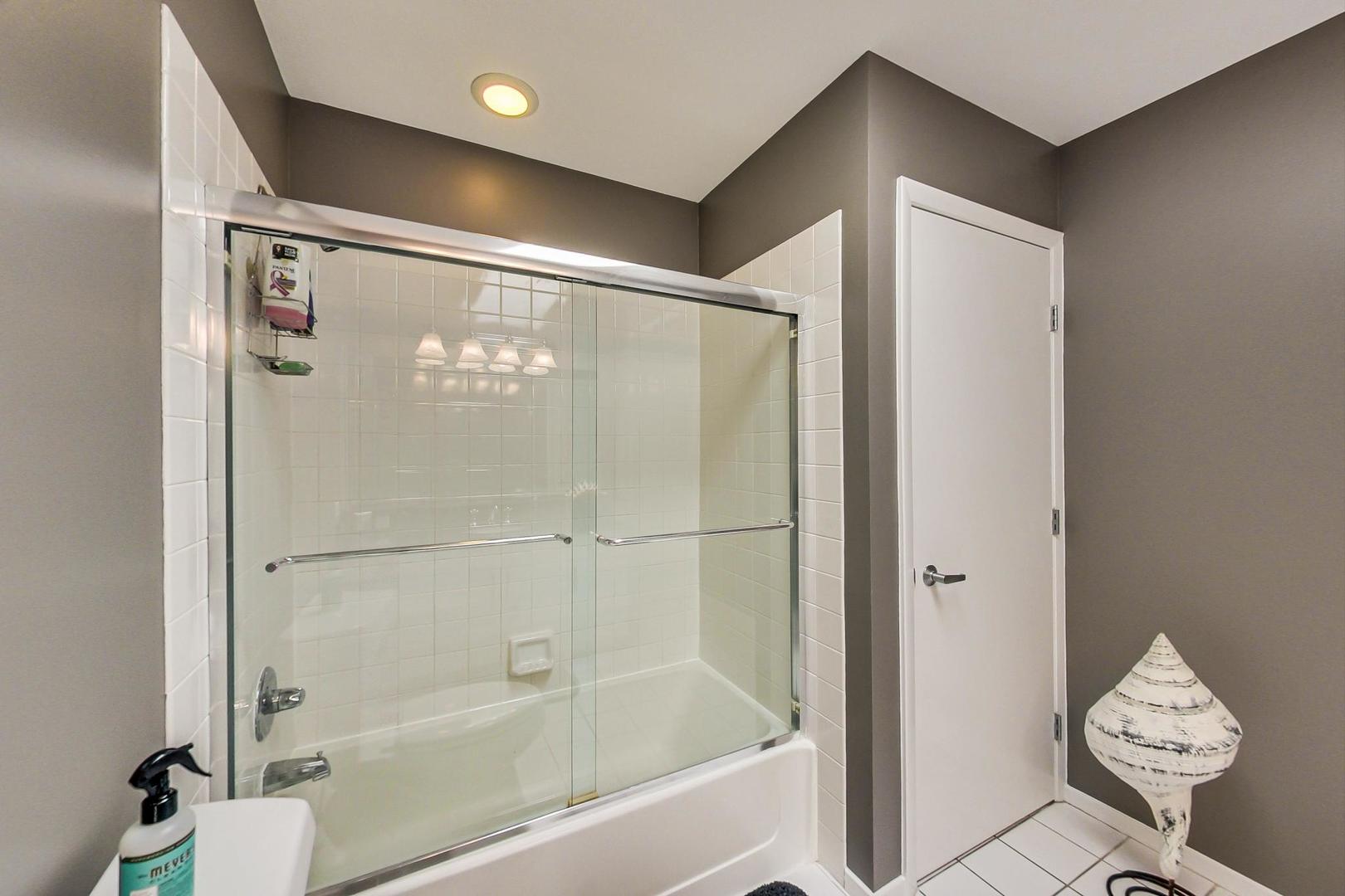 331 Milford Road Deerfield, IL 60015 - Photo 25 of 32