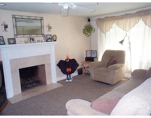 10 Kilsyth Road Norton, MA 02766 - Photo 2 of 18 Gallery Image 2