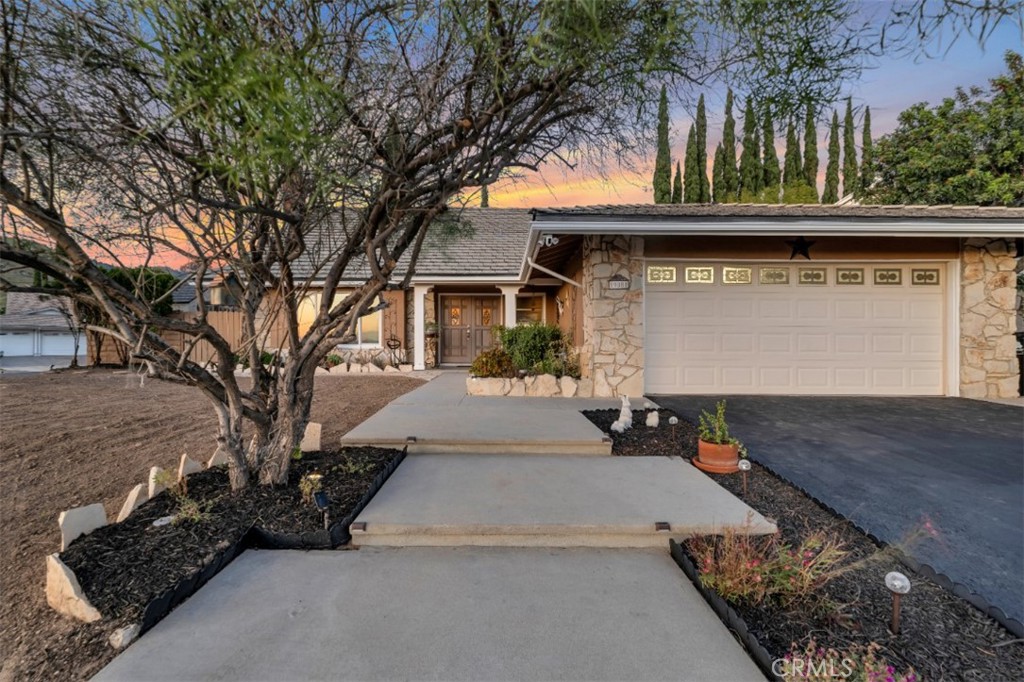 19081 Braemore Road Porter Ranch, CA 91326 - Photo 4 of 58