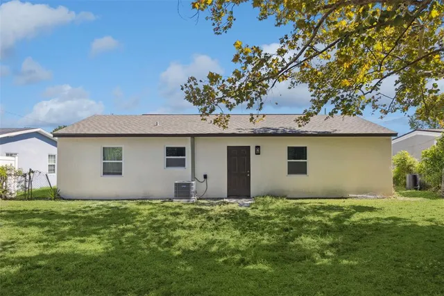 a front view of house with yard