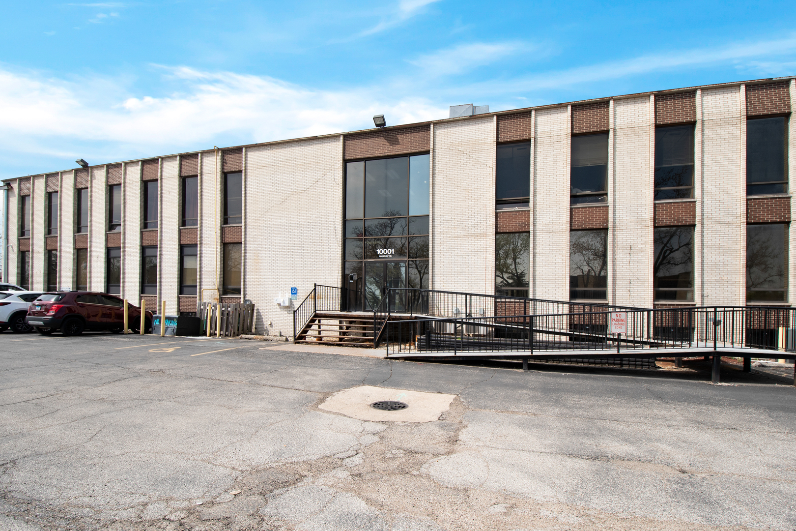 10001 Roosevelt Road Westchester, IL 60154 - Photo 2 of 18