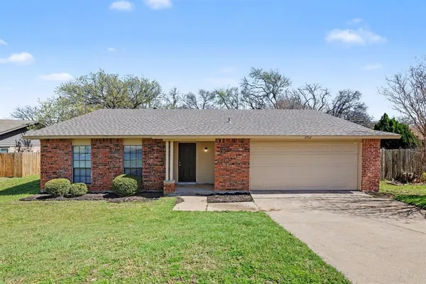 $325,000 | 2312 Chinaberry Drive, Bedford, TX 76021