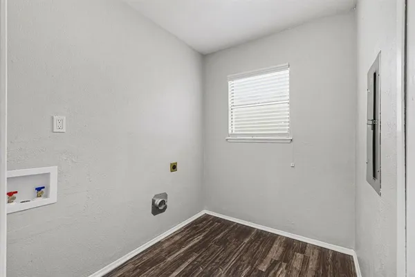 $325,000 | 2312 Chinaberry Drive, Bedford, TX 76021