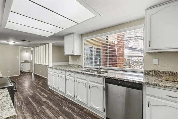 $325,000 | 2312 Chinaberry Drive, Bedford, TX 76021