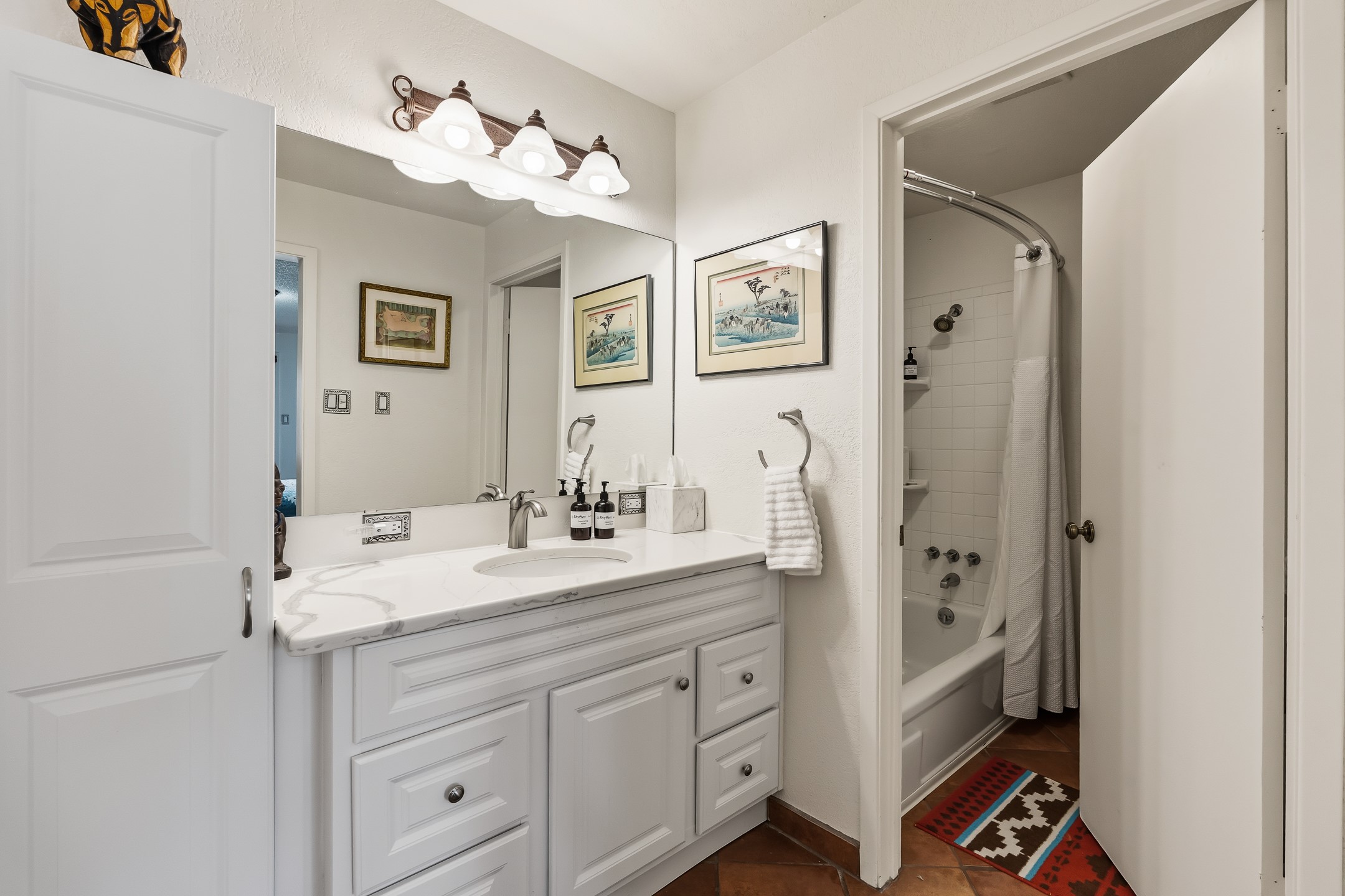 320 Artist Road, Unit 93 Santa Fe, NM 87501 - Photo 27 of 40 Ensuite primary bathroom