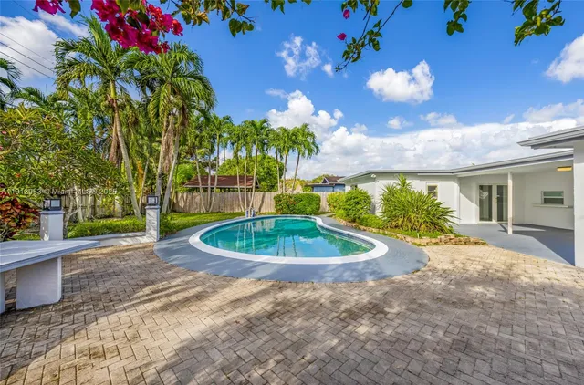 $875,000 | 4500 Monroe Street, Hollywood, FL 33021