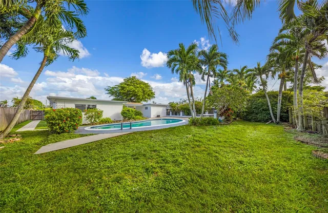 $875,000 | 4500 Monroe Street, Hollywood, FL 33021