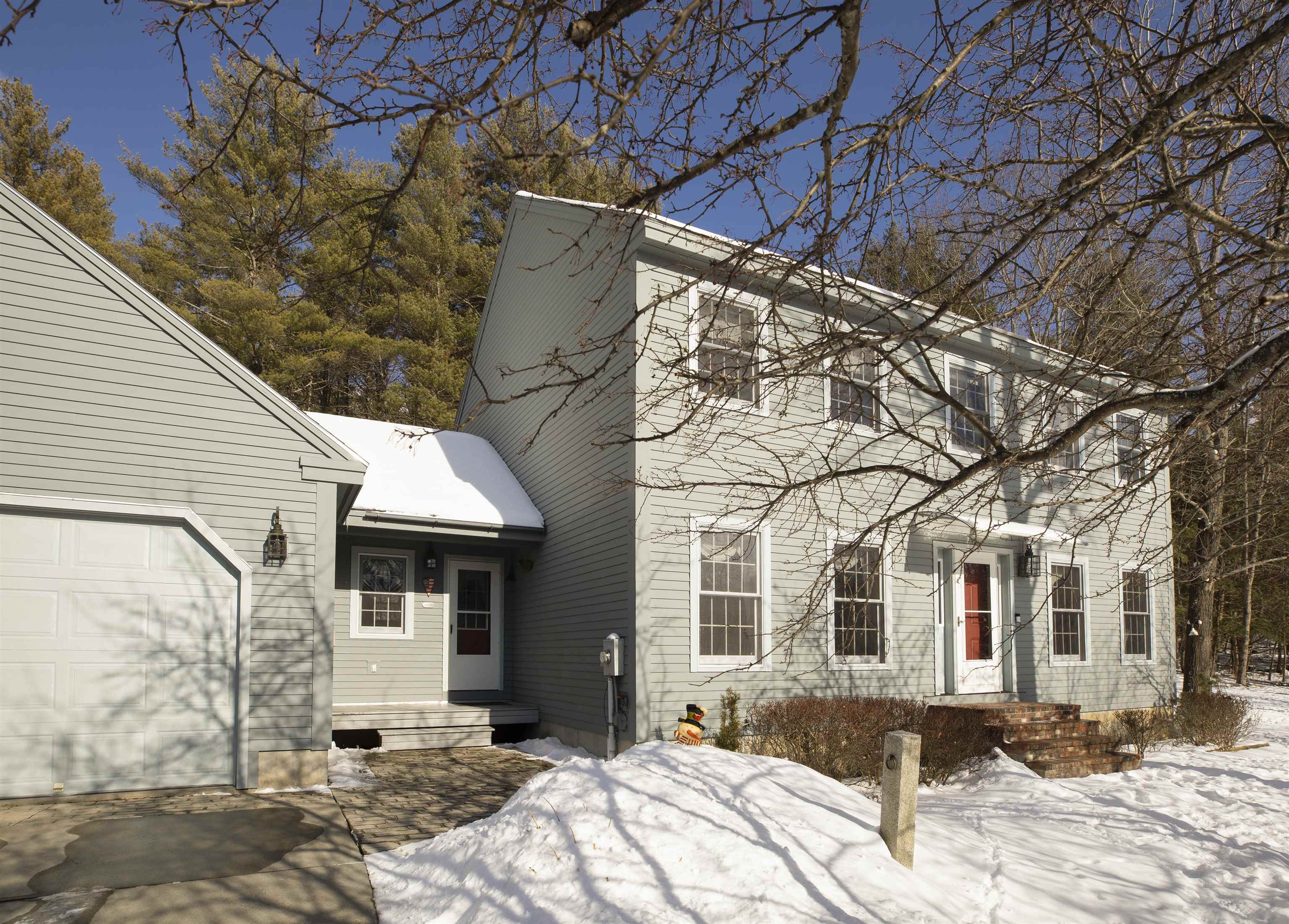 17 Hetzel Road Lebanon, NH 03766 - Photo 1 of 27 Gallery Image 1