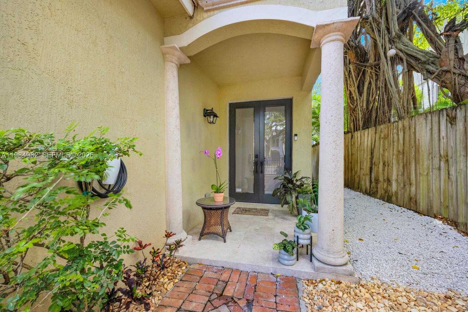 3273 Matilda Street Miami, FL 33133 - Photo 2 of 22