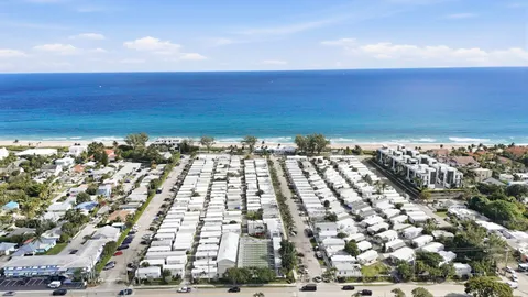 $425,000 | 21 Hibiscus Drive, Unit I, Briny Breezes, FL 33435