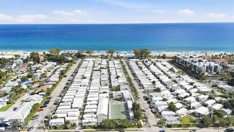 $425,000 | 21 Hibiscus Drive, Unit I, Briny Breezes, FL 33435
