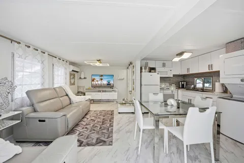 $425,000 | 21 Hibiscus Drive, Unit I, Briny Breezes, FL 33435