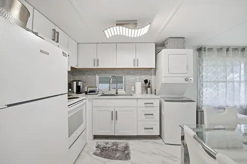 $425,000 | 21 Hibiscus Drive, Unit I, Briny Breezes, FL 33435