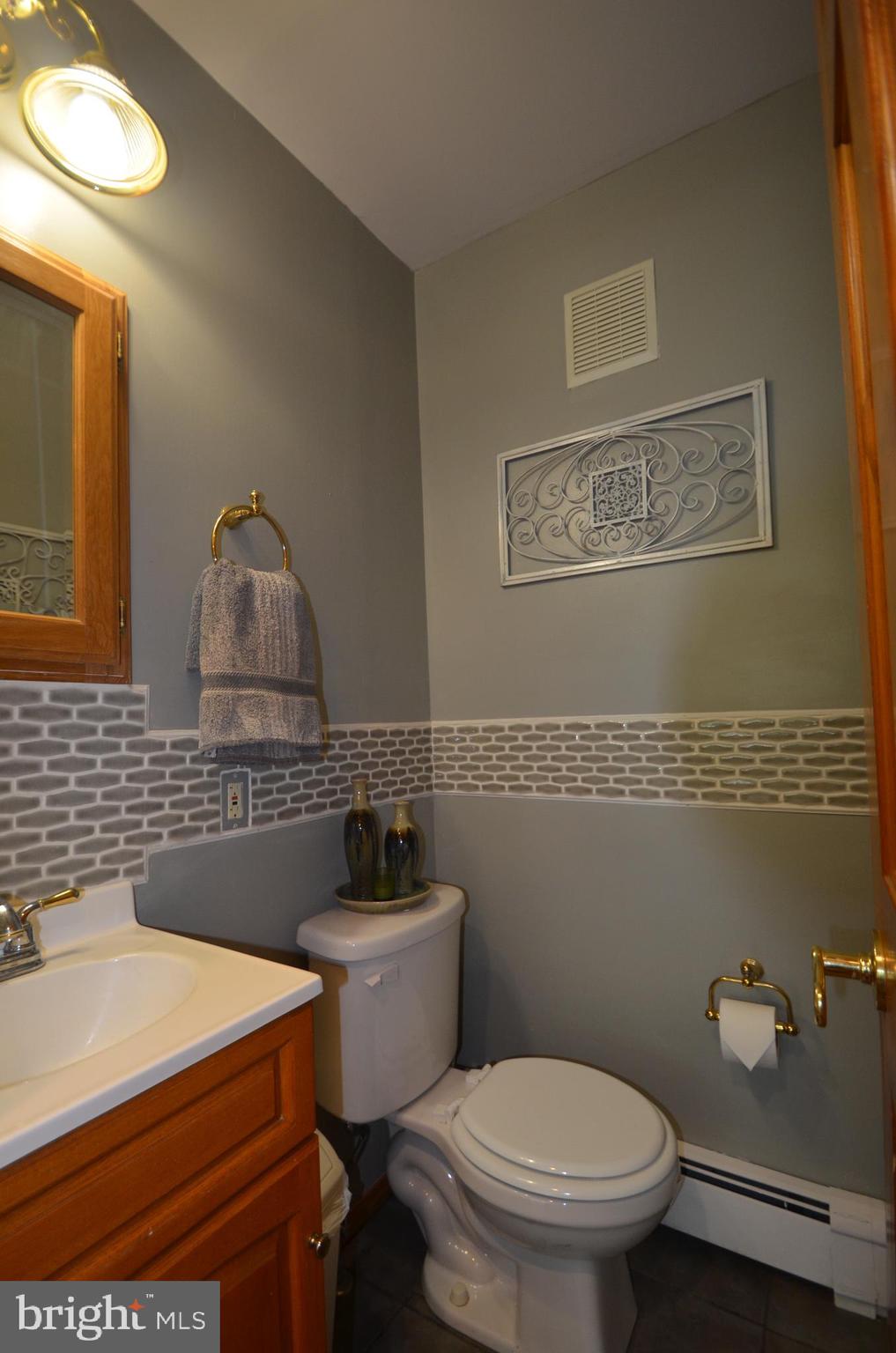 1118 Kepler Road Pottstown, PA 19464 - Photo 27 of 47 1st Floor Half Bath