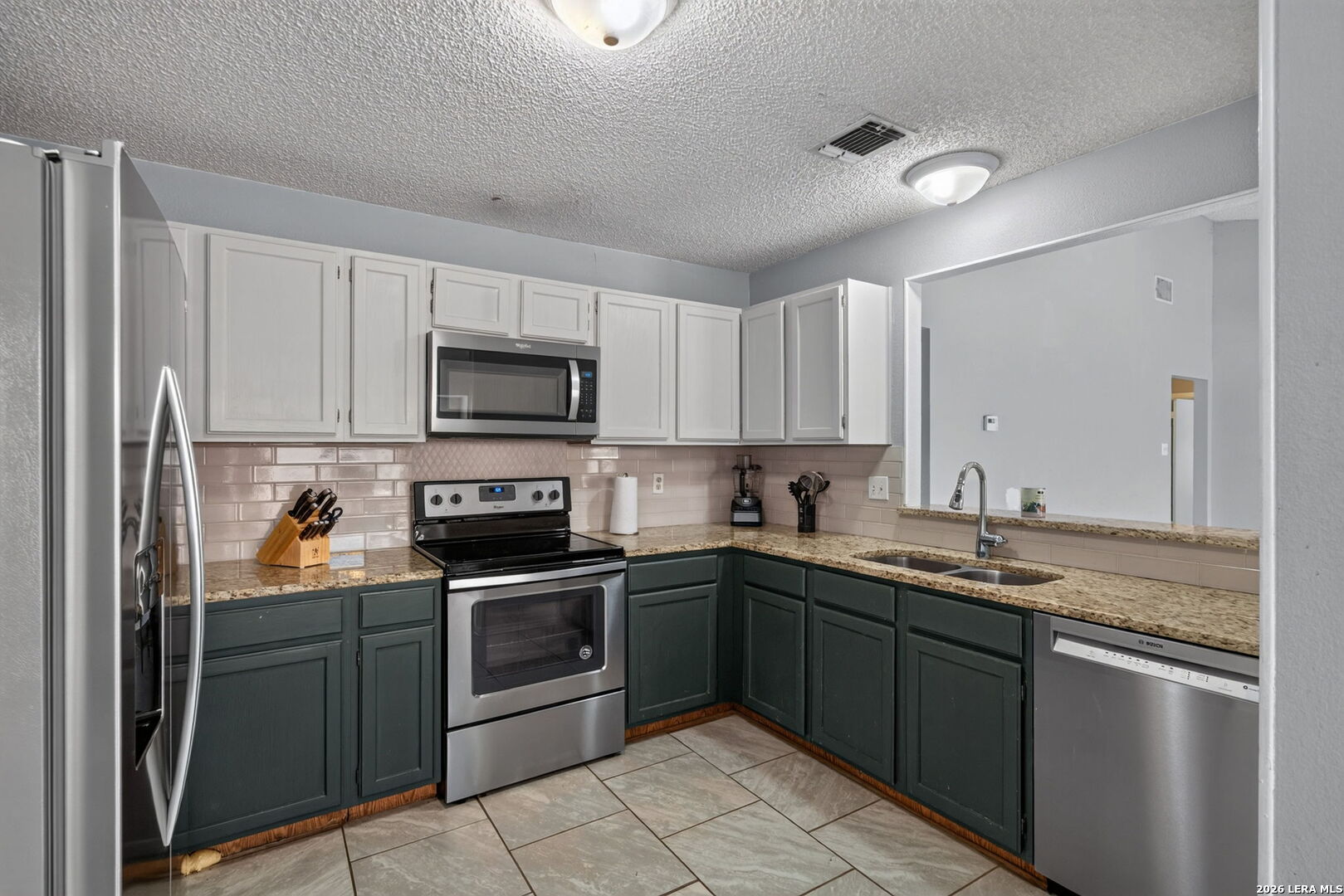 14114 George Road San Antonio, TX 78231 - Photo 12 of 41 Gallery Image 12