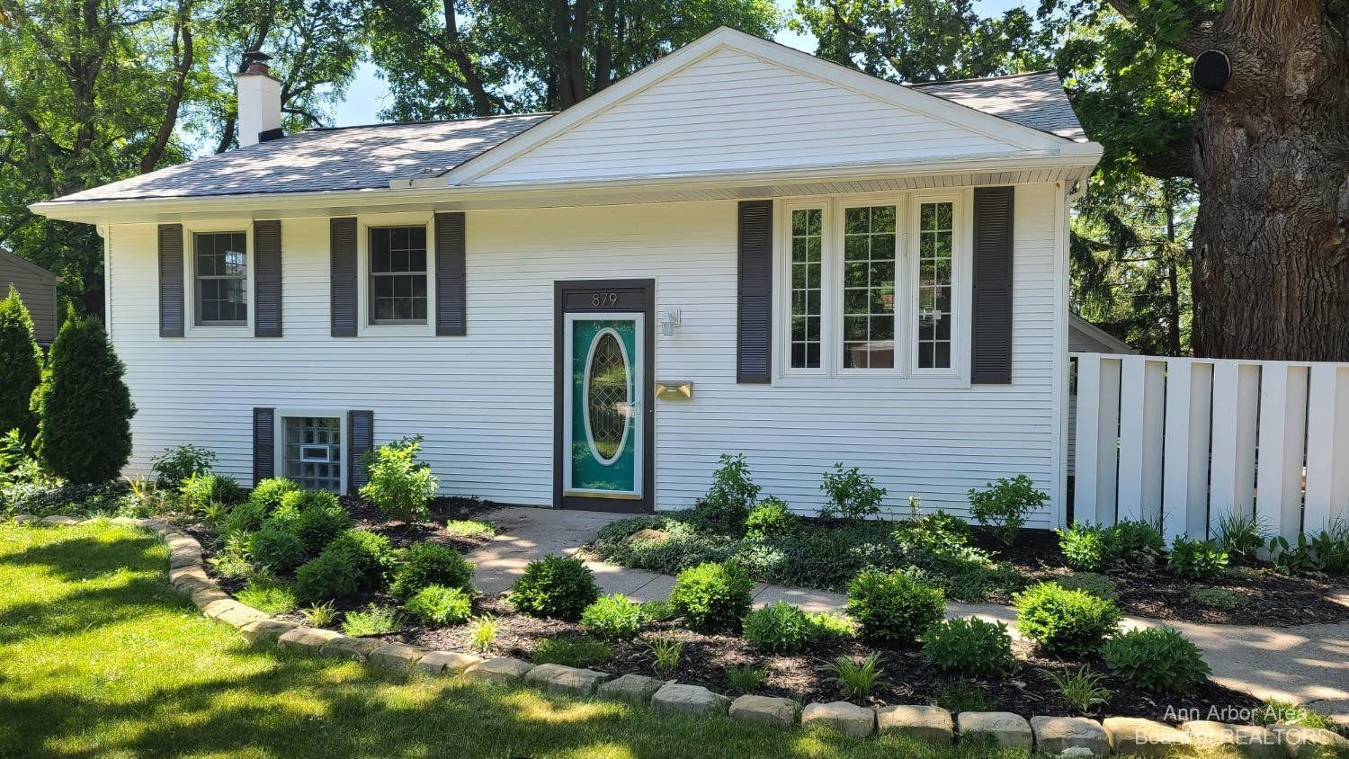 879 Lambkins Road Saline, MI 48176 - Photo 1 of 33 Photo 1