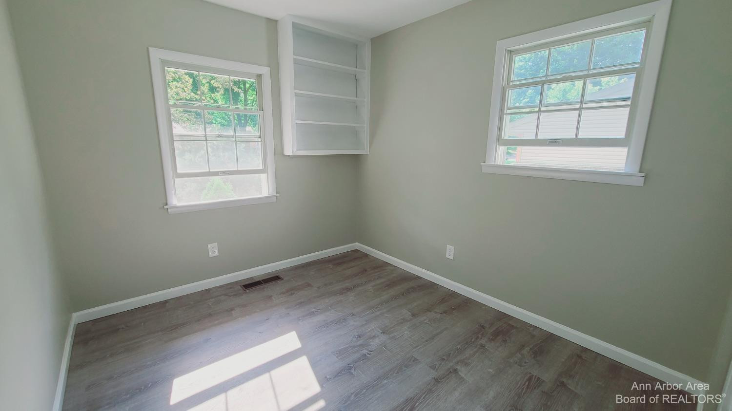 879 Lambkins Road Saline, MI 48176 - Photo 15 of 33 Photo 15