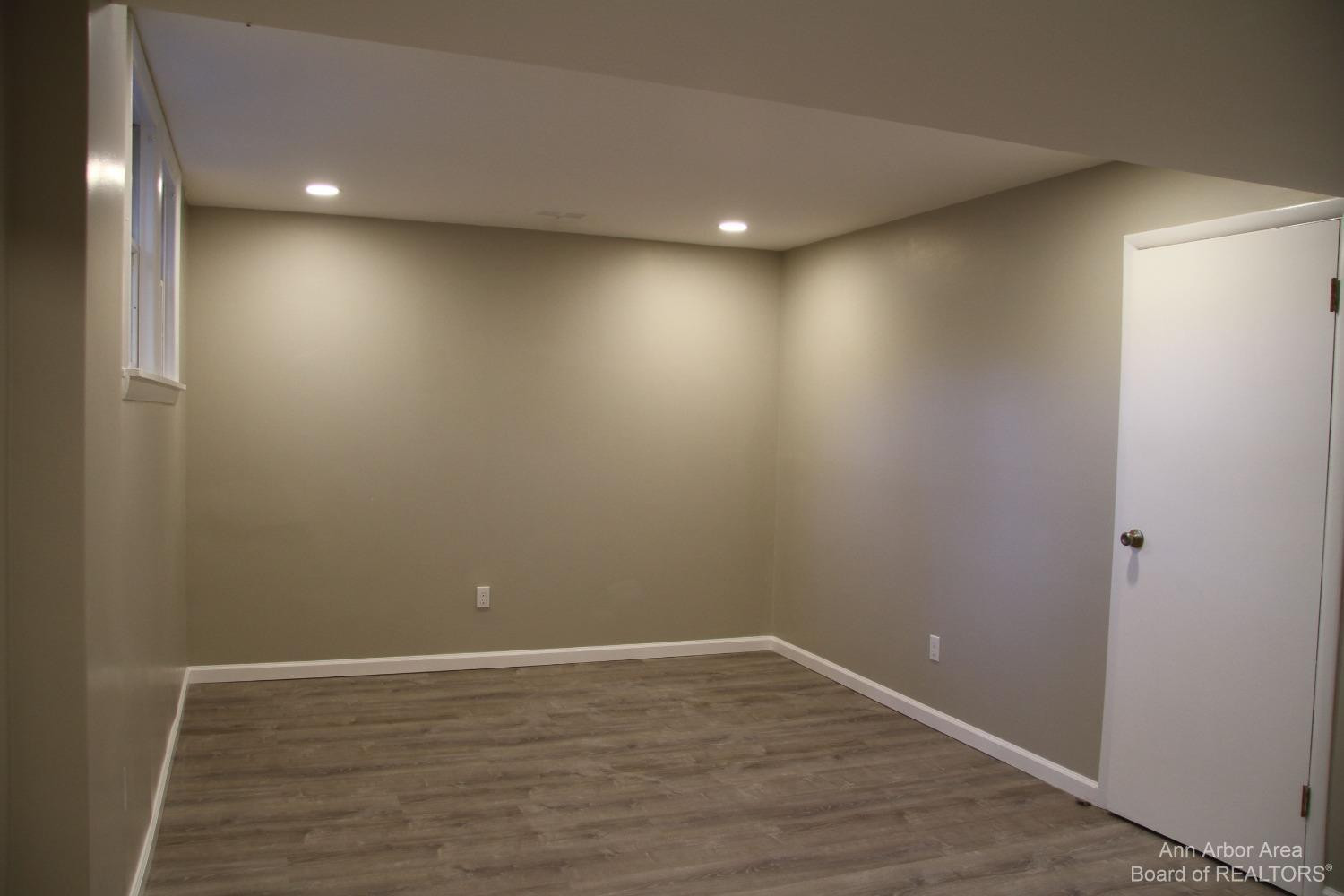 879 Lambkins Road Saline, MI 48176 - Photo 23 of 33 Photo 23