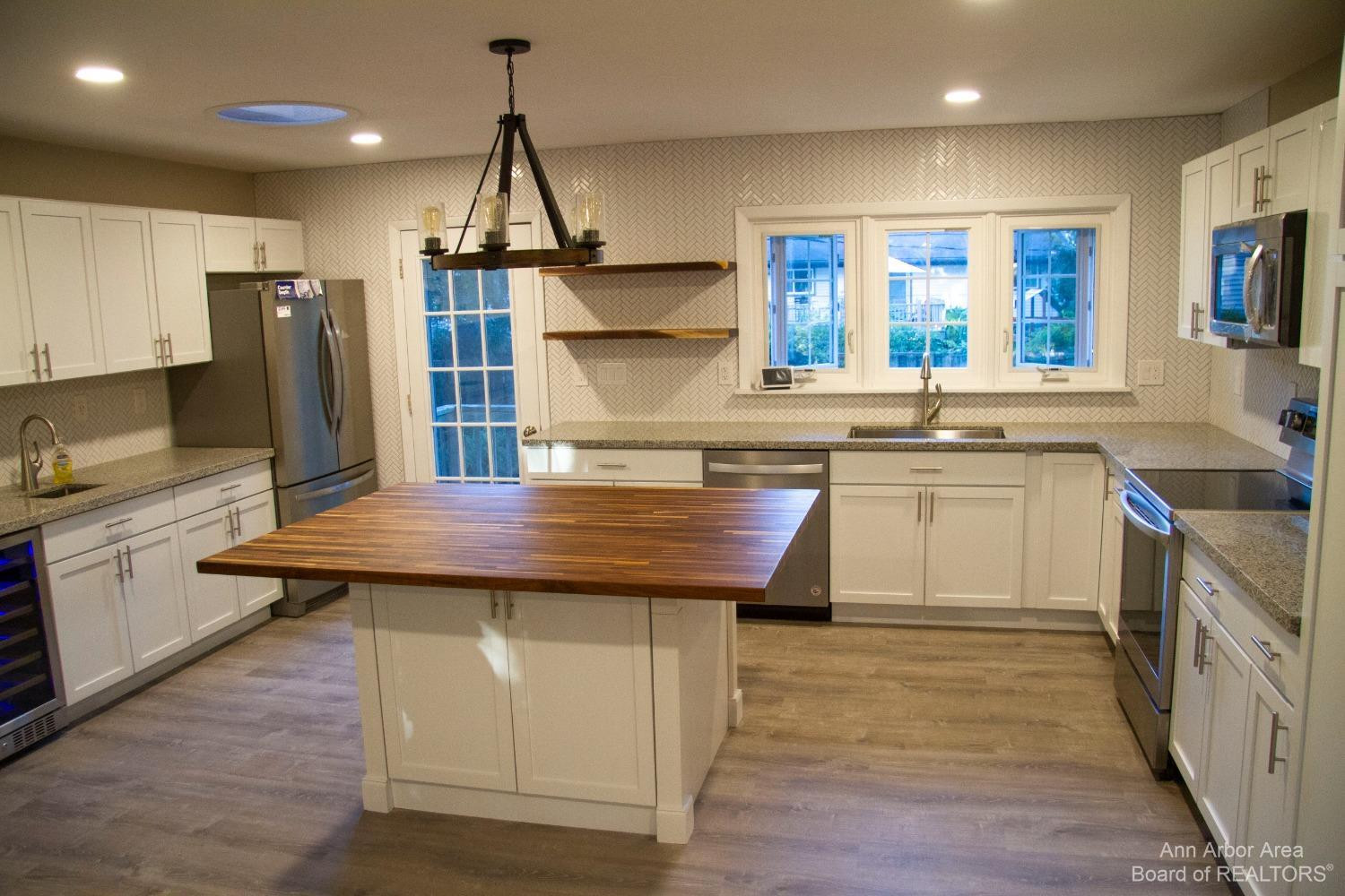 879 Lambkins Road Saline, MI 48176 - Photo 7 of 33 Photo 7