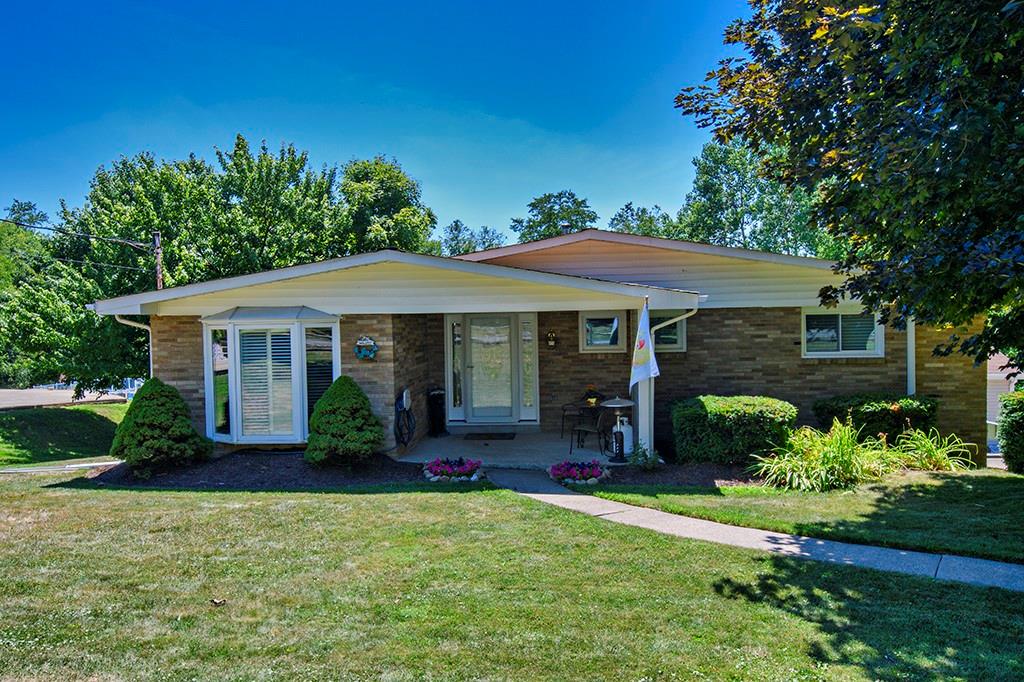 1126 Mohawk Road McDonald, PA 15057 - Photo 2 of 25 Gallery Image 2