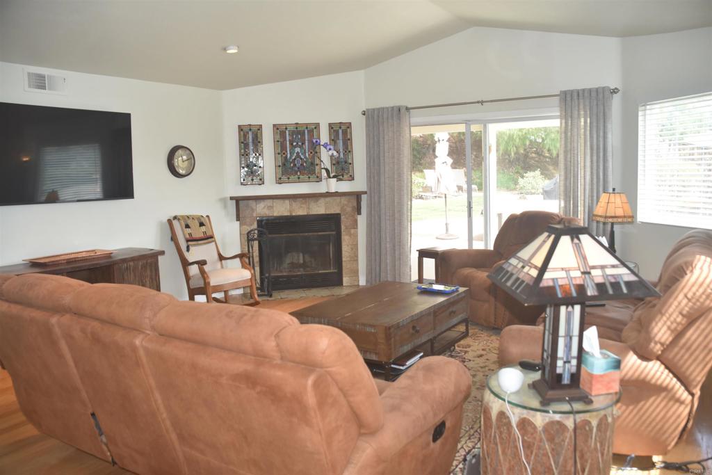 5436 Fairgreen Way Bonsall, CA 92003 - Photo 10 of 35