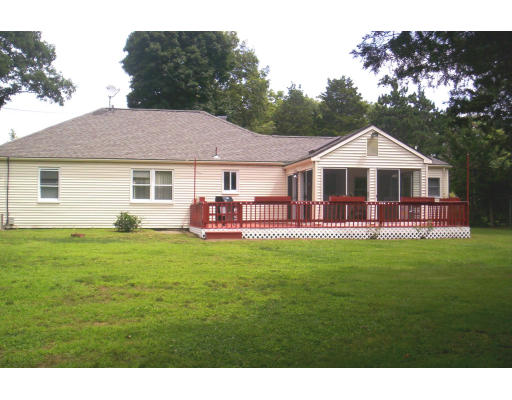 1049 Bay Road Sharon, MA 02067 - Photo 6 of 16 Gallery Image 6