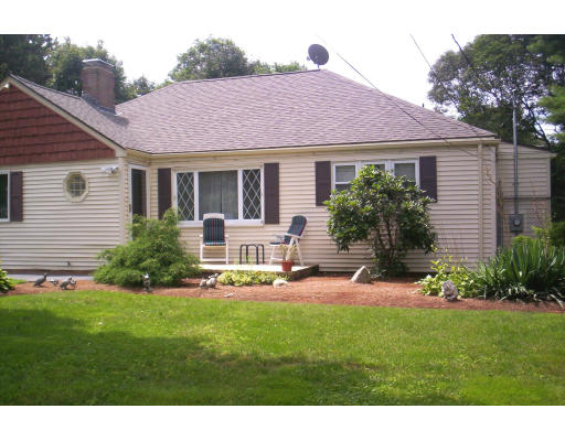 1049 Bay Road Sharon, MA 02067 - Photo 8 of 16 Gallery Image 8