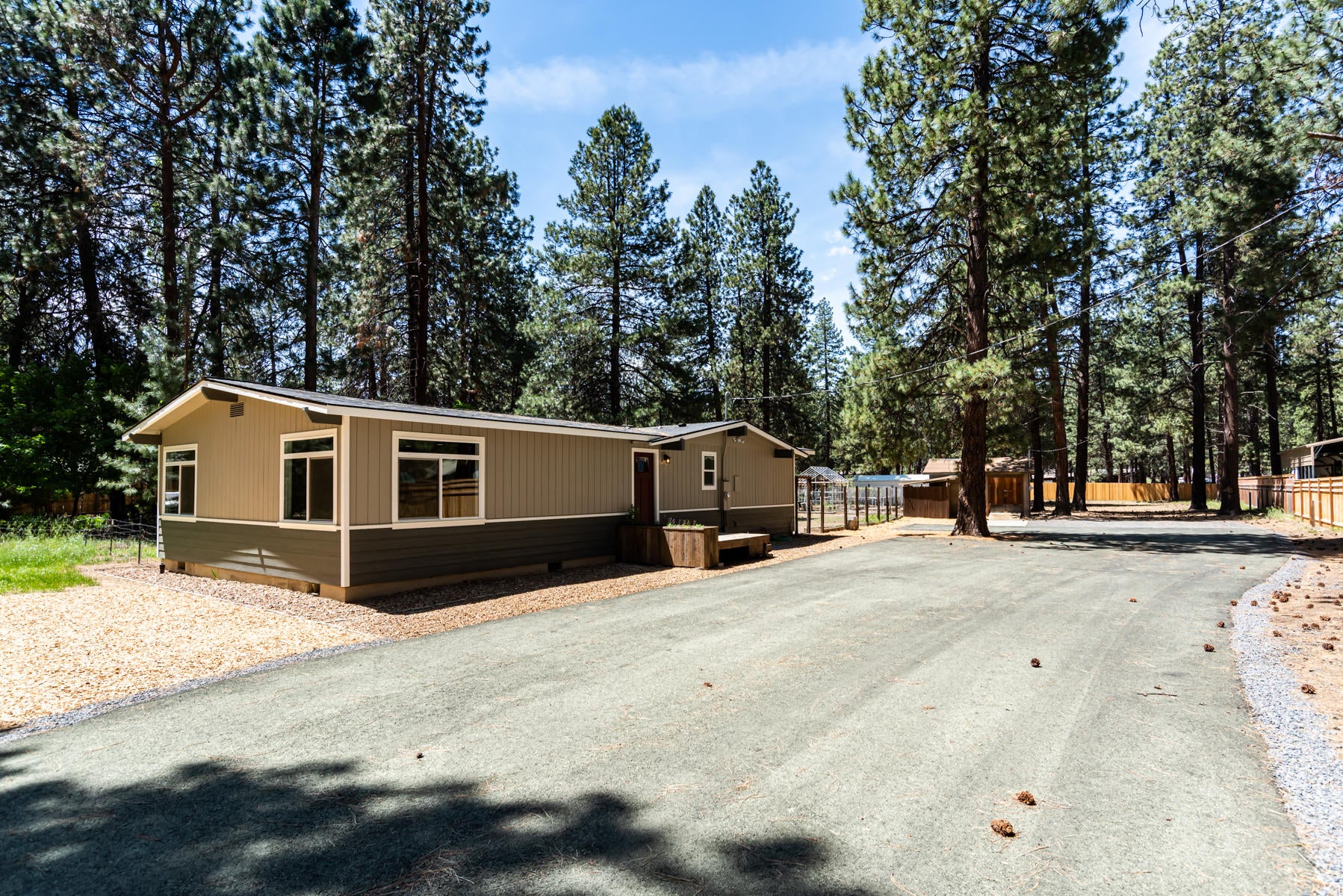 60187 Cinder Butte Road Bend, OR 97702 - Photo 1 of 26 CB Full view