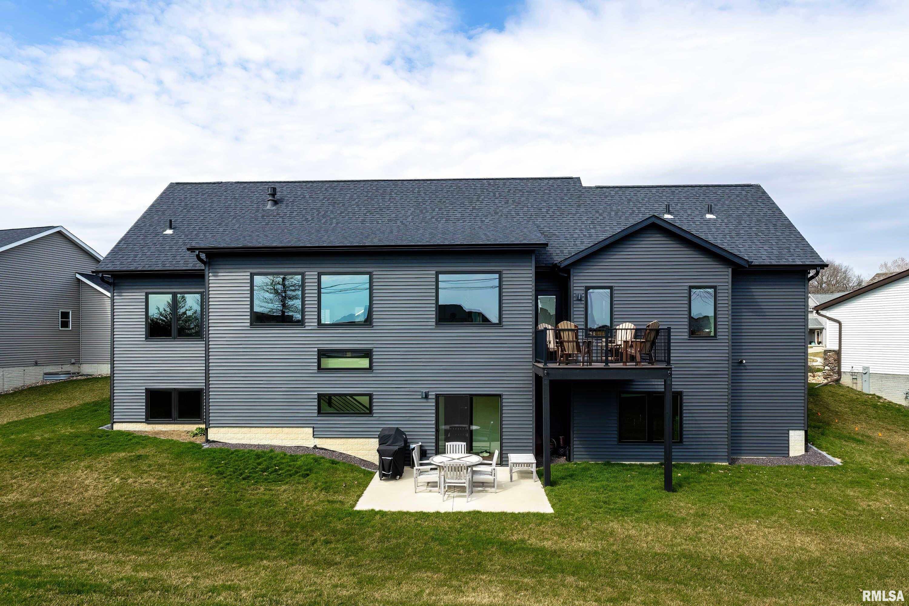 6745 Joseph Way Bettendorf, IA 52722 - Photo 34 of 35