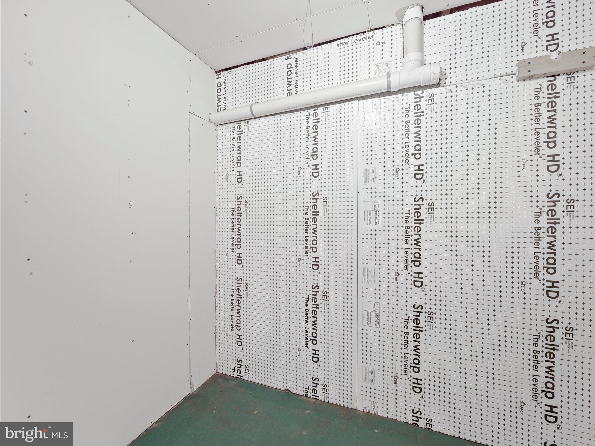 19135 Swinging Bridge Road Boonsboro, MD 21713 - Photo 29 of 38 a bathroom with a shower