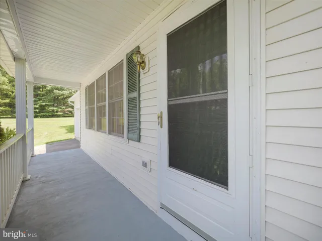 a view of an entryway of the house