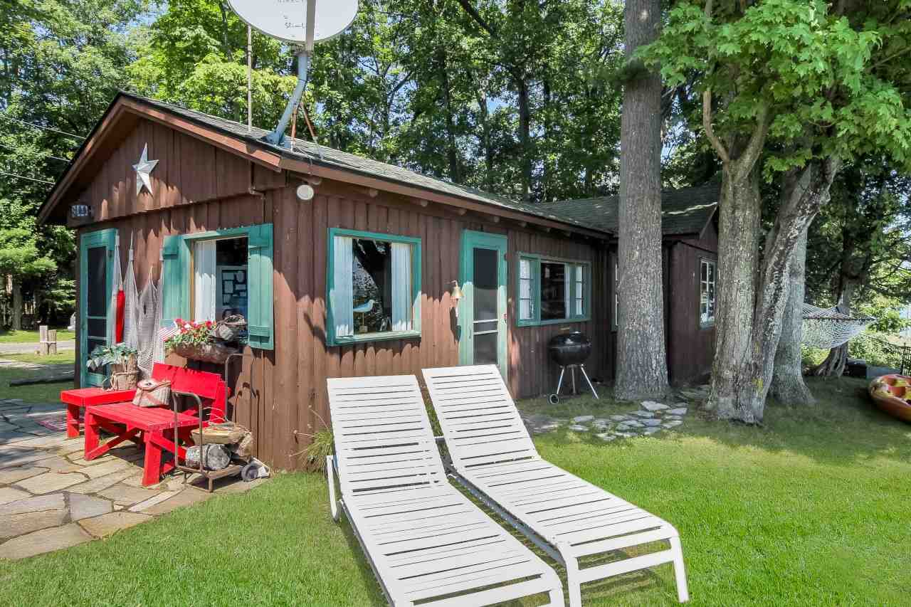 3732 South Lee Point Road Suttons Bay, MI 49682 - Photo 6 of 31 1876065-5.JPG