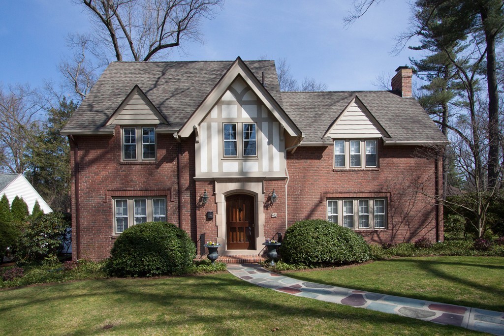 222 Farmington Road Longmeadow, MA 01106 - Photo 1 of 30 Gallery Image 1