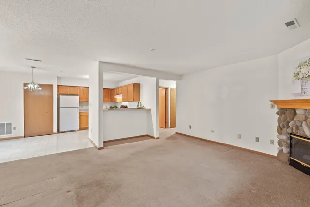 $240,000 | 170 West Aspen Court, Unit 6, Oak Creek, WI 53154