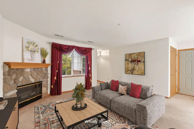 $240,000 | 170 West Aspen Court, Unit 6, Oak Creek, WI 53154