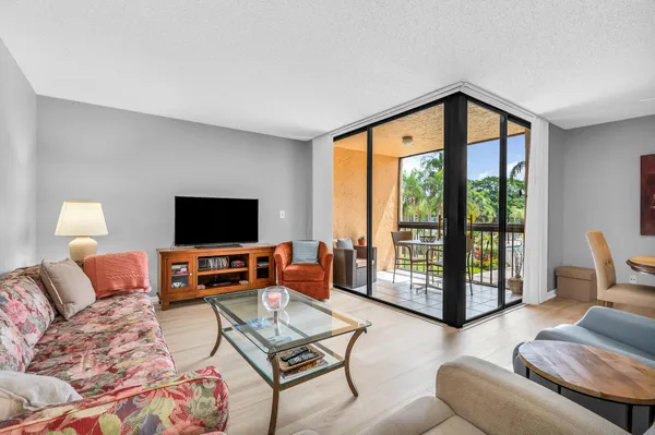 $2,500 | 2255 Lindell Boulevard, Unit 4207, Delray Beach, FL 33444